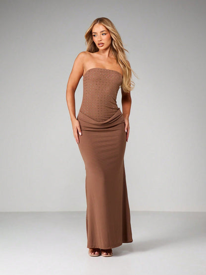 Soralla™ – Vestido maxi entallado con cristales