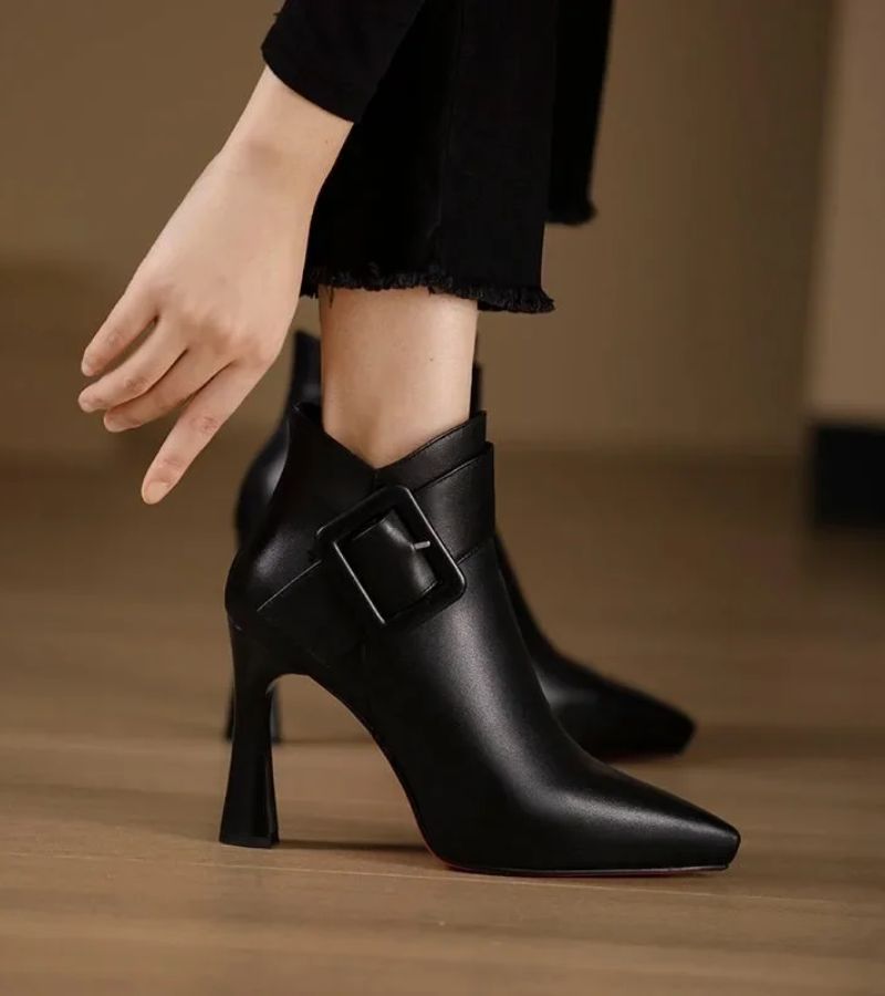 Mariana - Botines tacón hebilla